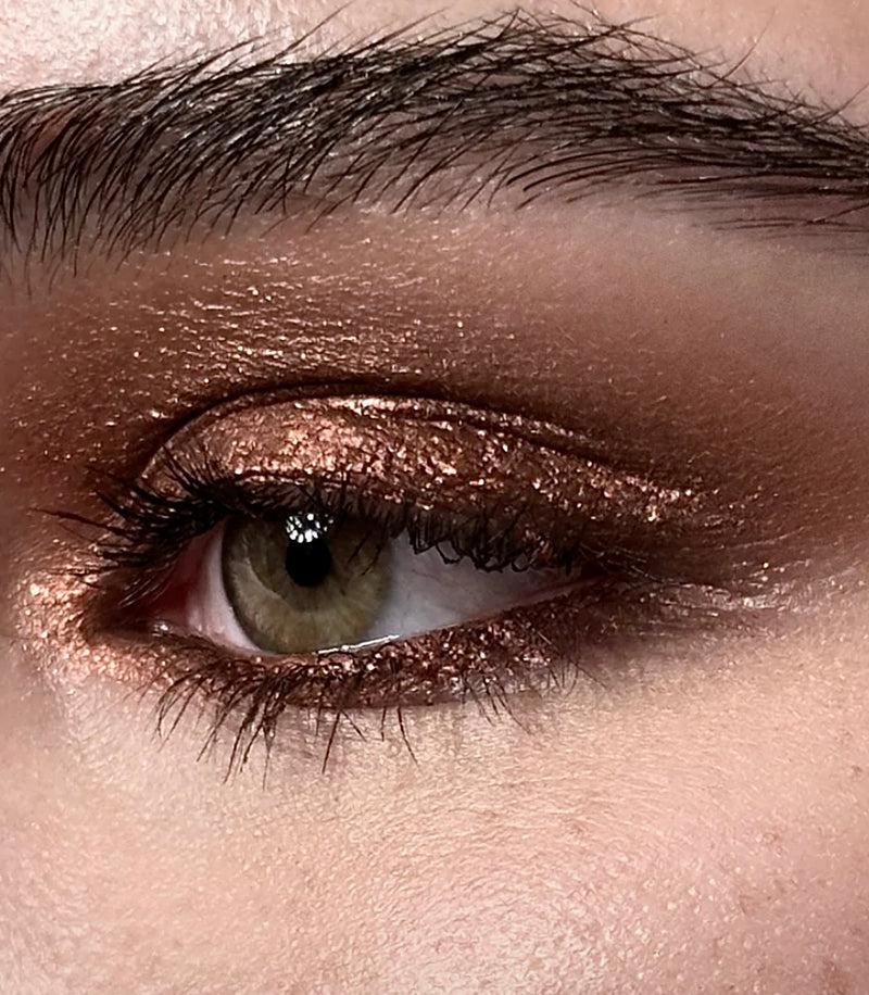 EARTH LIQUID EYESHADOW MAGIC