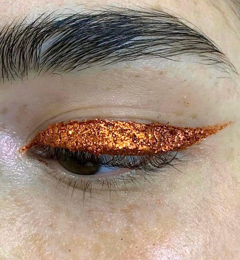FIRE MAGIC LIQUID EYESHADOW